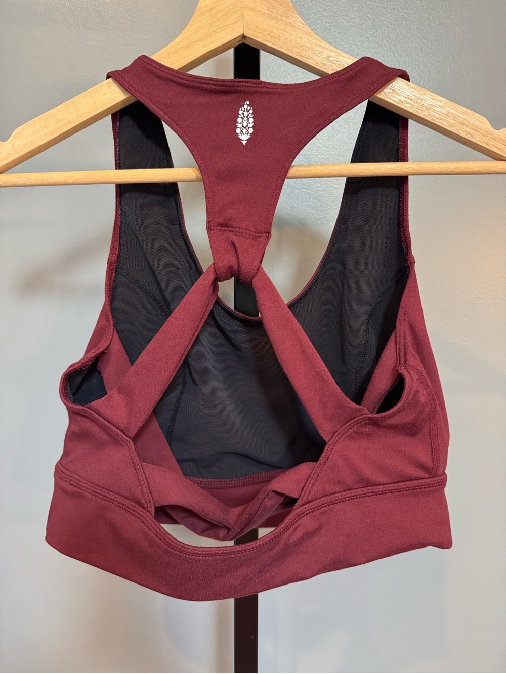 FP Movement Lightning Synergy Sports Bra M Burgundy Strappy Back - Picture 5 of 9
